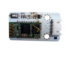 Módulo inalámbrico blanco de Bluetooth para los teléfonos o los ordenadores y el control elegantes MBots de Arduino