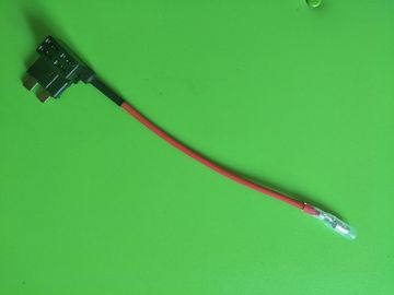 Tenedor estándar del fusible del Añadir-UNO-circuito del cable del adaptador del fusible del estilo de la cuchilla del circuito del cajero automático del motor del coche de la talla media