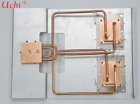 Placa de enfriamiento de líquido planar sin ranuras con sustrato plano liso y compatibilidad con adhesivos térmicos para la gestión del calor